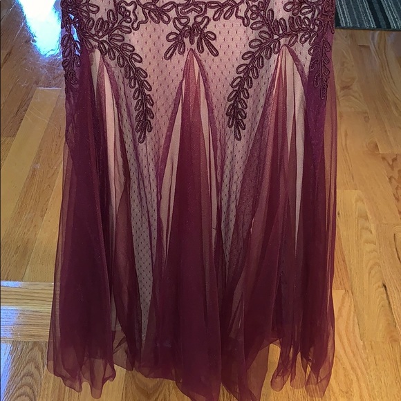 Cranberry gown - Picture 3 of 4